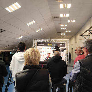 Accès à la conférence de presse d'après match 