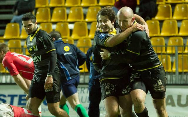 La Rochelle s’impose face à Auch et la tempête