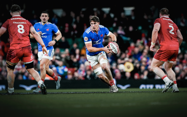 Sur la route, suivez les Jaune et Noir sélectionnés !