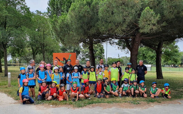 Vélo, beach rugby et nettoyage de plage pour les U10 ! 