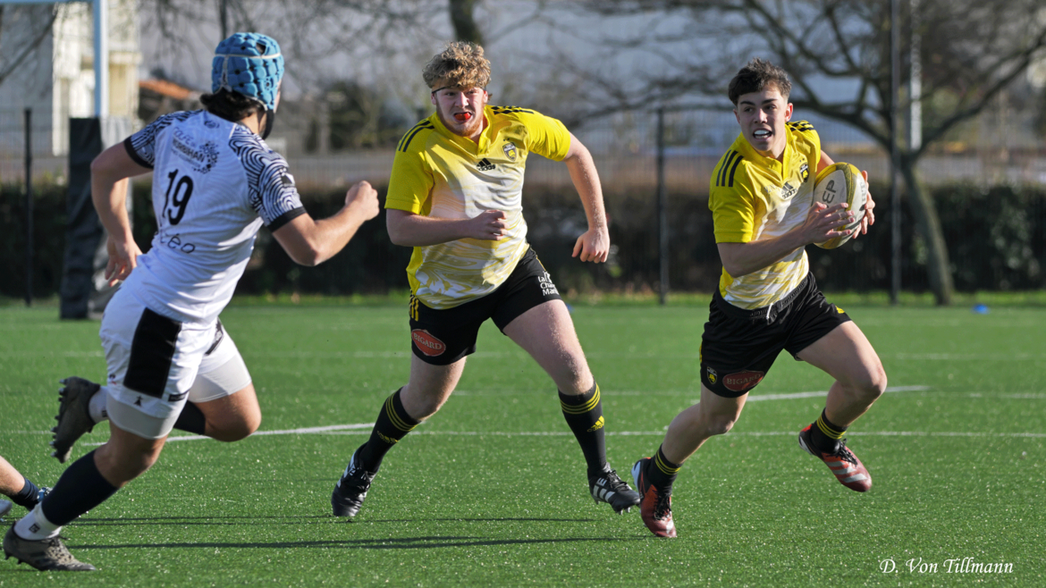 16 jeunes au stage Générations Bleues à Fréjus !