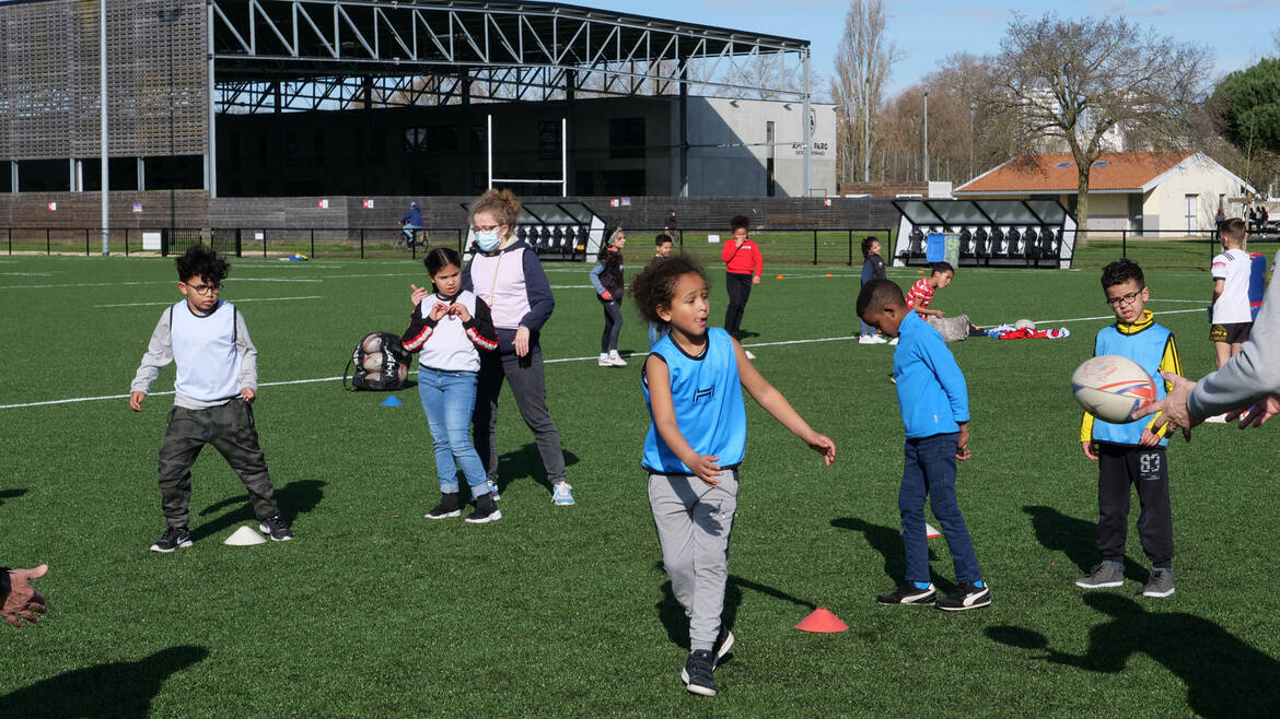 Des initiations rugby pour le Centre du Pertuis de Mireuil