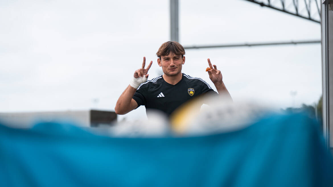 Supersevens : découvrez nos deux tuniques officielles !