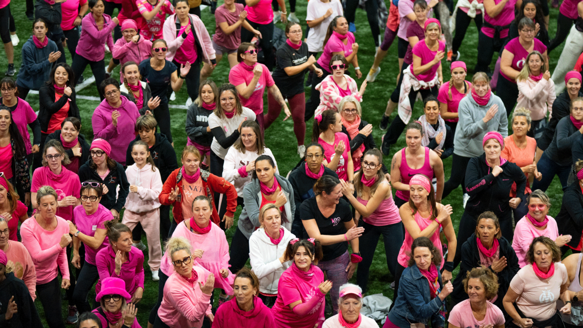 Zumba Rose, une nouvelle vague d’énergie solidaire au MACIF Parc