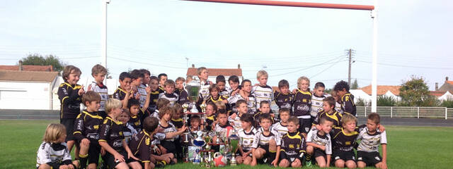 Les U8 et U10 brillent à Rochefort !