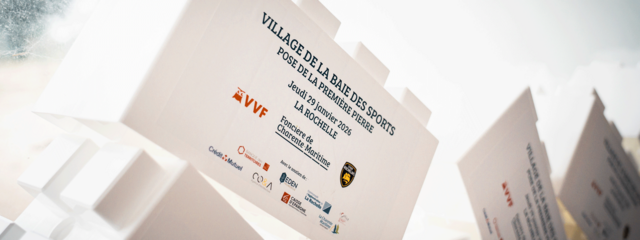 Pose de la première pierre du Village de la Baie des Sports